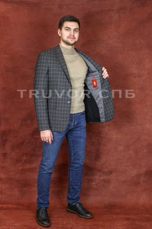 KAV_0100_resized (1)